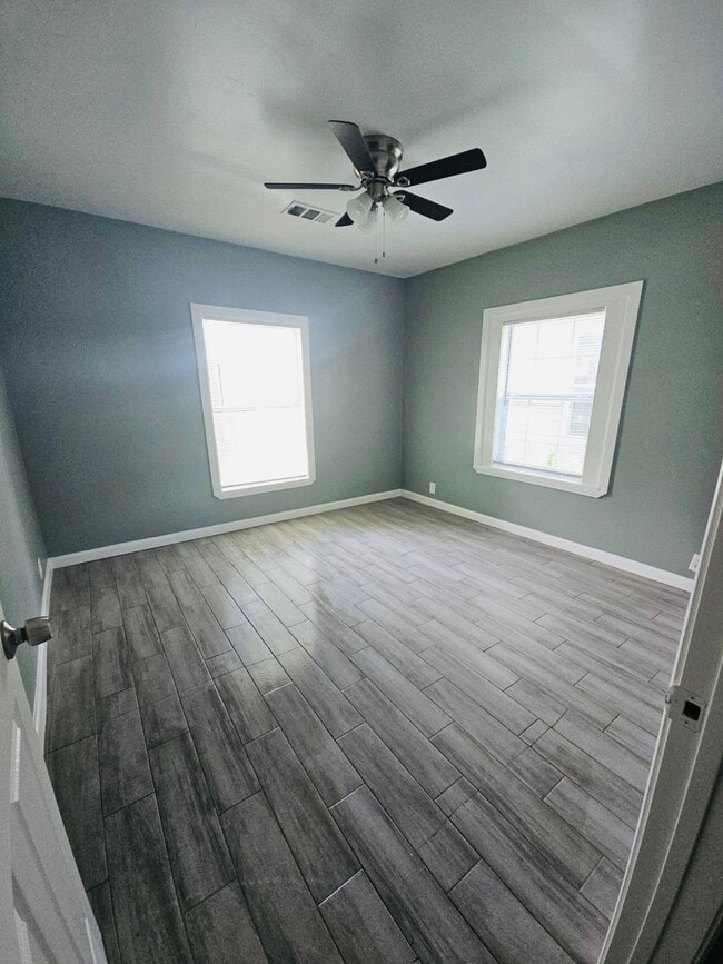Building Photo - 250 Stephenson Dr