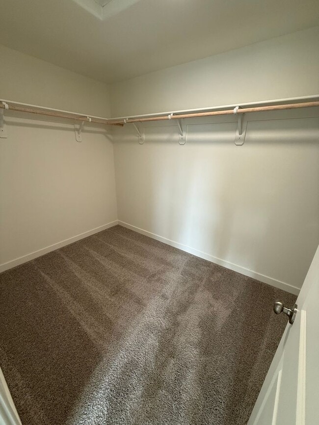 Building Photo - Brand New Stunning 3 Bed/2.5 Bath Townhouse-Old Farm District