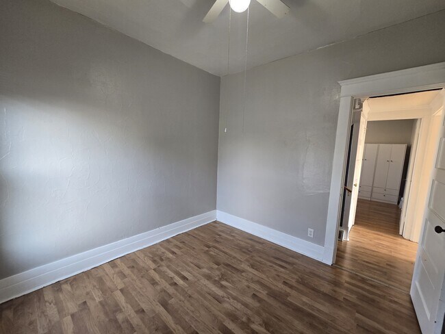 Building Photo - 2019 Falls Ave