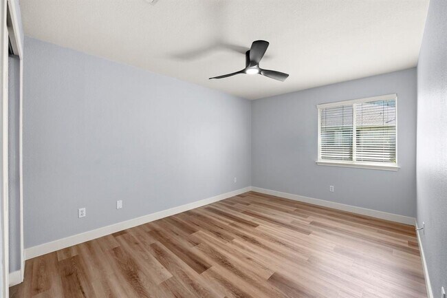 Building Photo - 3321 Winding River Trail