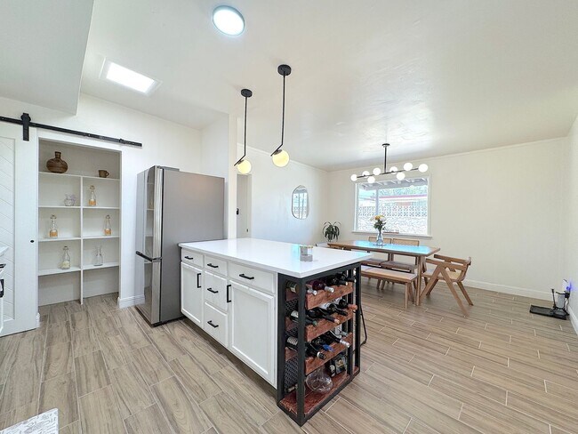 Building Photo - Northeast El Paso 4 Bed Refrig A/C!