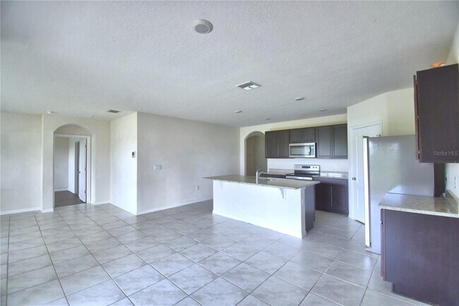 Building Photo - 5628 Siltstone St