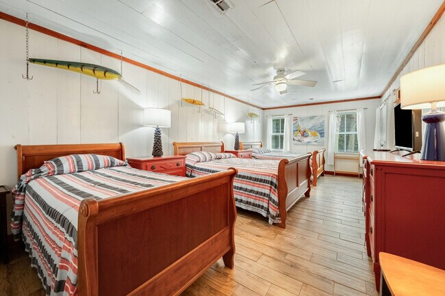 Building Photo - 911 Debordieu Blvd