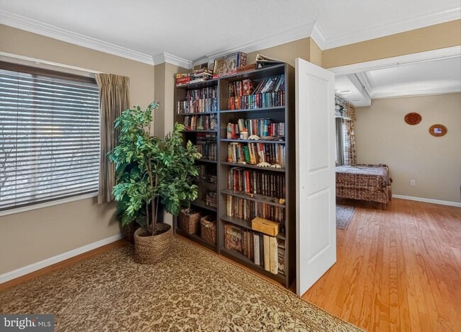 Building Photo - 8370 Greensboro Dr