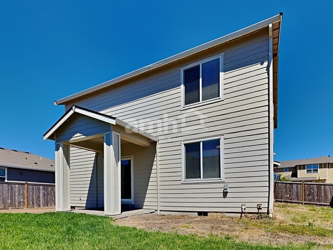 Building Photo - 9016 NE 165th Ave