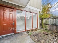 Building Photo - 407 Fox Run Ave