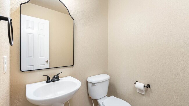 Building Photo - 7538 Elegante Way
