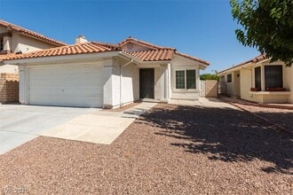 Building Photo - 4658 Belshire Dr