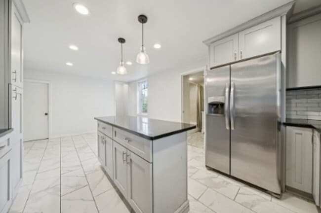 Building Photo - 8113 US-22