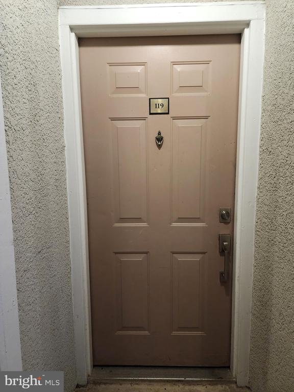 Building Photo - 1504 Lincoln Way