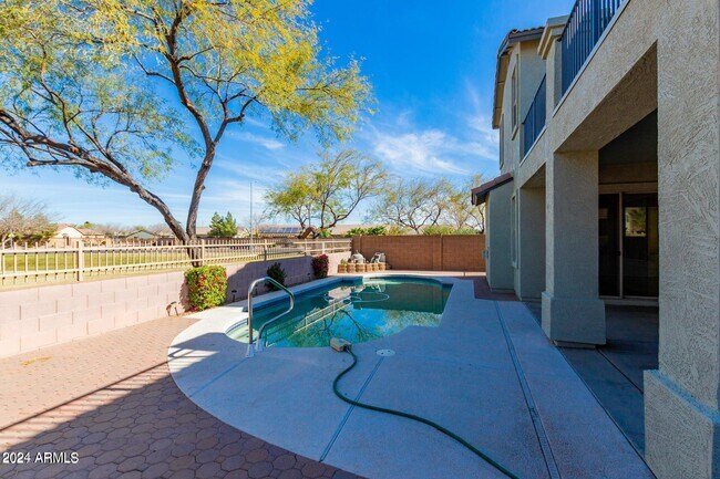 Building Photo - 16516 W Carmen Dr