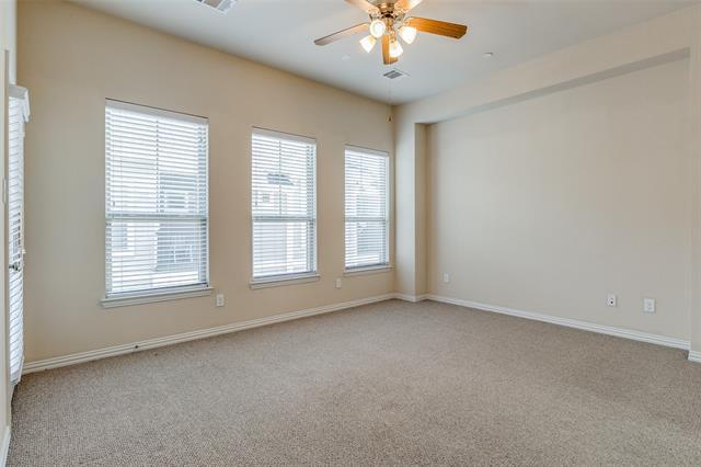 Building Photo - 2326 Stutz Dr