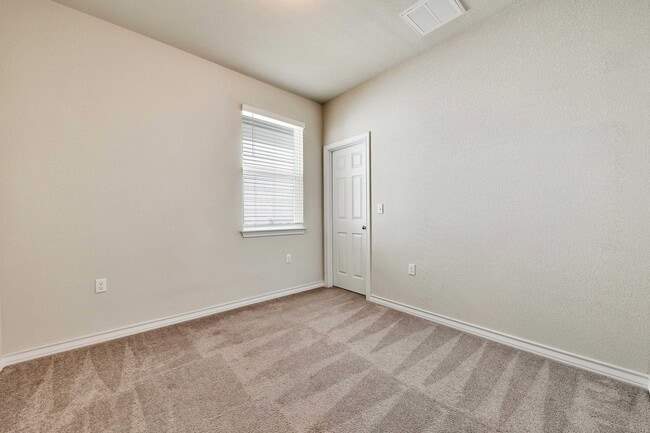 Building Photo - 12121 Cimaizon Dr