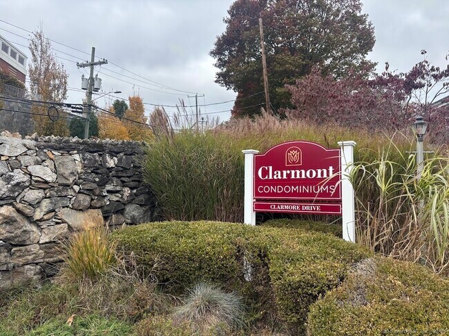 Primary Photo - 5 Clarmore Dr