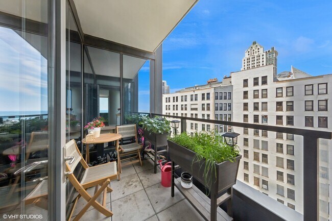 Building Photo - 60 E Monroe St