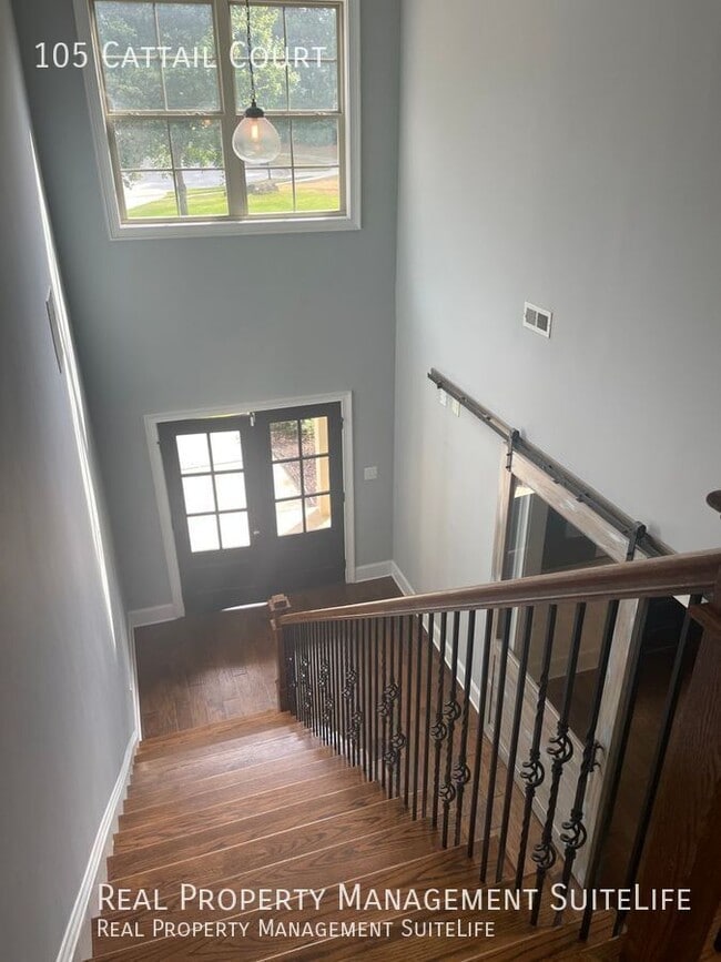 Building Photo - 105 Cattail Ct