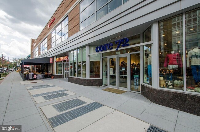 Building Photo - 4201 Cathedral Ave NW