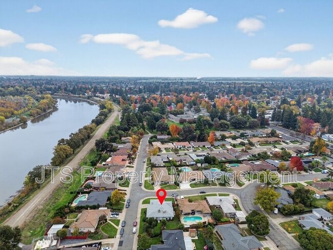 Building Photo - 6120 Westview Way