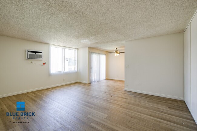 Building Photo - 5452 Corteen Pl