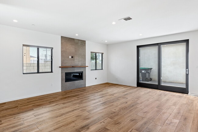 Building Photo - 15521 Patronella Ave