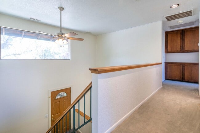 Building Photo - 4 Bedroom Home in West Redding