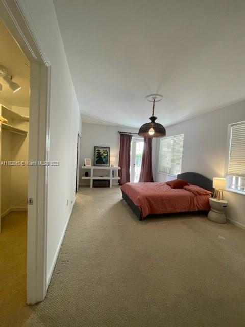 Building Photo - 2870 Pine Tree Dr