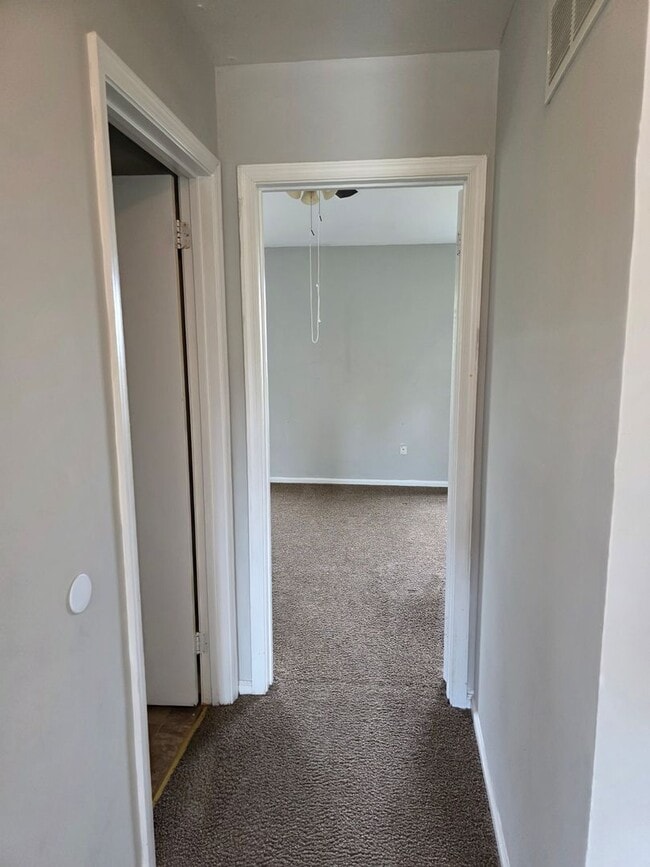 Building Photo - Townhouse in Newark/Bear Area