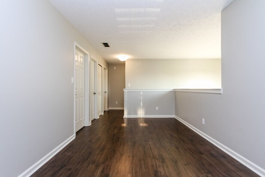 Building Photo - 5885 Gadsen Dr