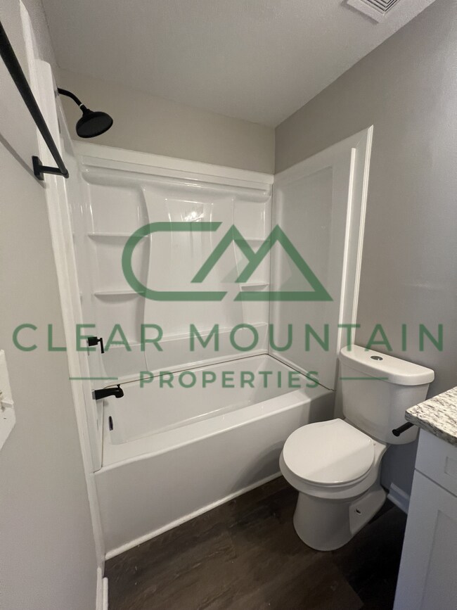 Building Photo - Move-in Special! Limited-Time Leasing Offer!