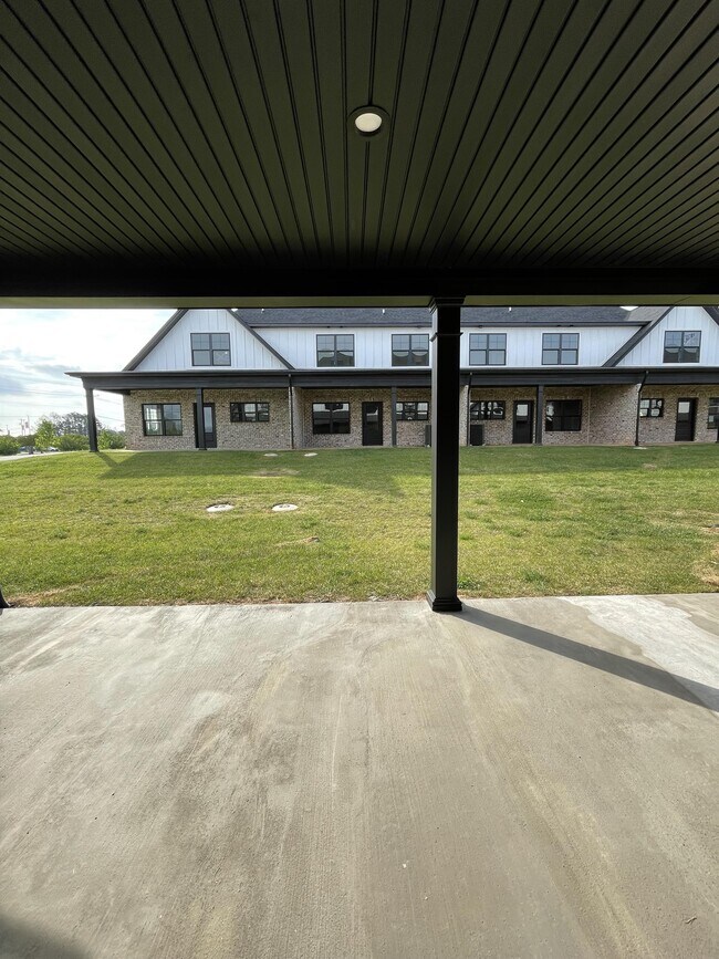 Building Photo - 1043 N Westyn Lp