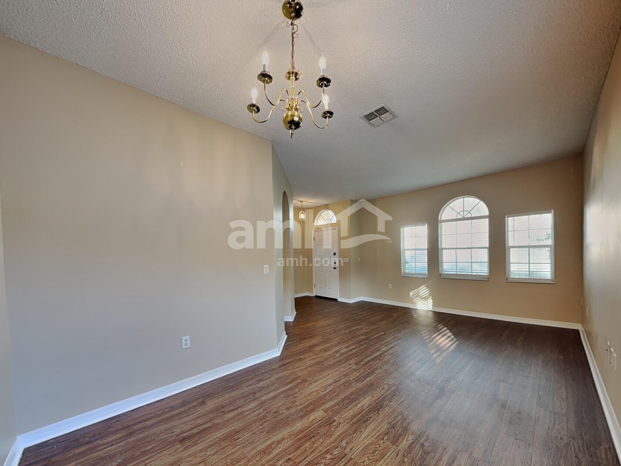 Building Photo - 9955 Shadow Creek Dr