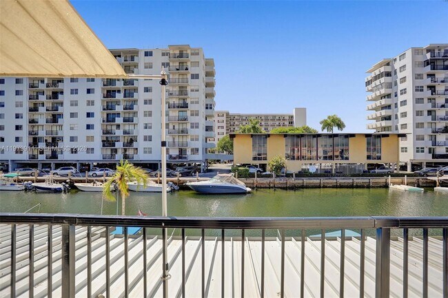 Building Photo - 3648 NE 167th St