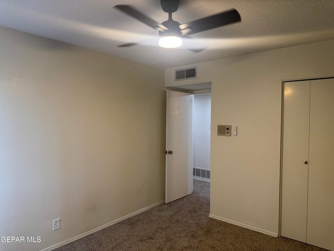Building Photo - 8800 Sampson Ct