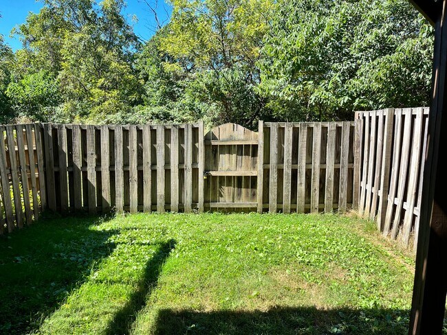 Building Photo - 5106 Observation Way