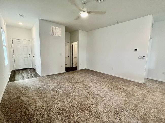 Building Photo - "Charming 3-Bed, 2-Bath Oasis in Zephyrhills – Your Perfect Retreat Awaits!"