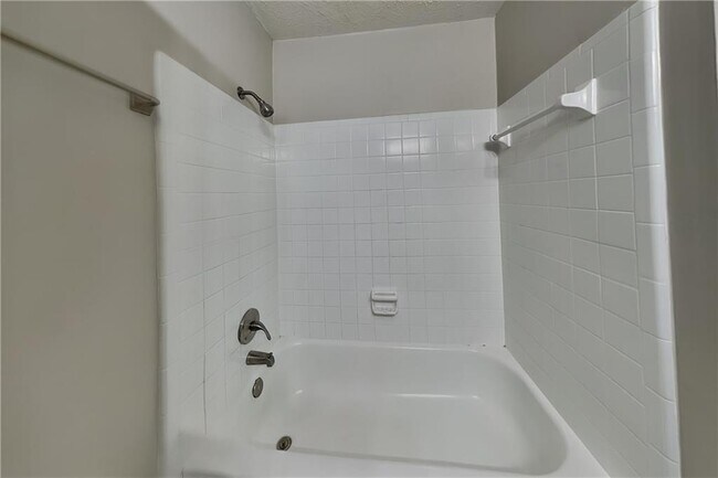Building Photo - 6627 Windwood Cir