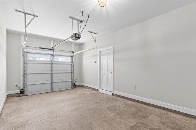 Building Photo - 214 Clifton Dr