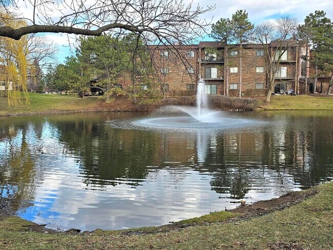 Building Photo - 1018 Castilian Ct