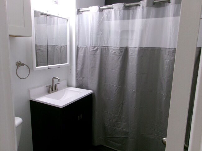 Building Photo - 3444 N 48th St