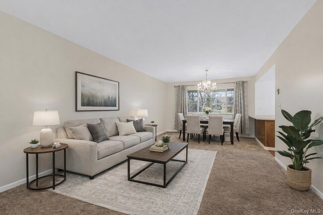 Building Photo - 914 Old Country Rd