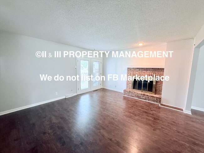 Building Photo - 138 E Nelson Cir