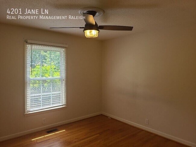 Building Photo - 4201 Jane Ln