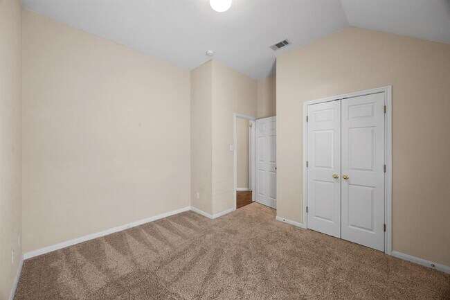 Building Photo - 3808 Noe Ln