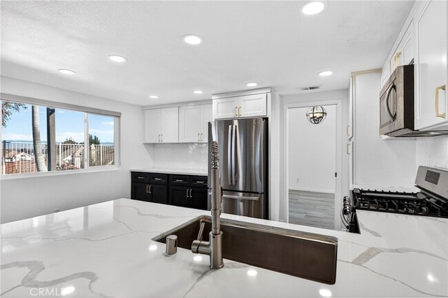 Building Photo - 3355 Sterling Dr