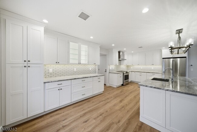 Building Photo - 12 McCaffrey Ln