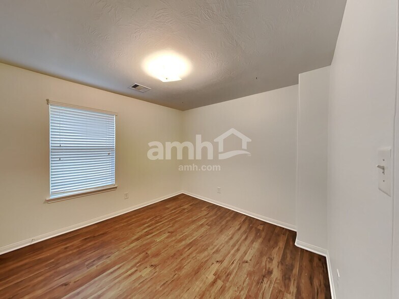 Building Photo - 5939 Stockholm Ct