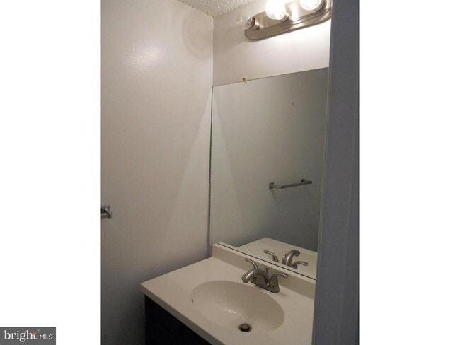 Building Photo - 309 Headhouse Ct