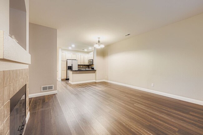 Building Photo - 11211 Osage Cir