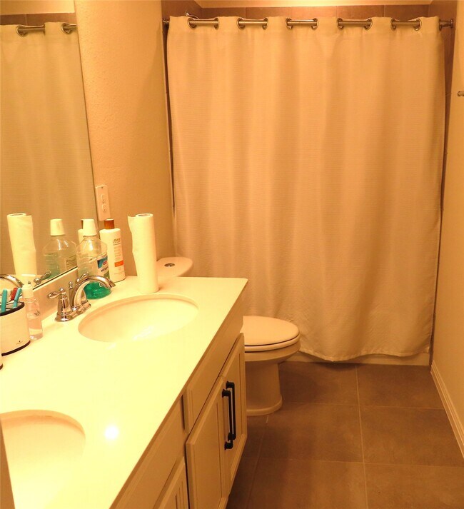 Building Photo - 10818 Sugar Pne Ln