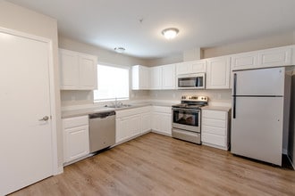 Building Photo - Vanessa View Townhomes